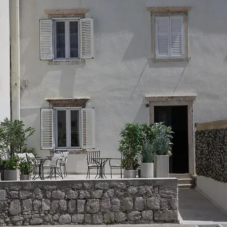 Stone House Kantafig